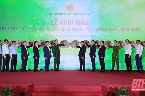 Khai mạc Hội chợ Thương mại và Du lịch miền Tây Thanh Hóa năm 2024
