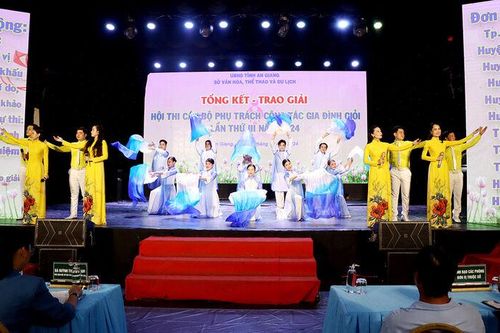 Huyện Châu Phú đoạt giải nhất Hội thi cán bộ phụ trách công tác gia đình giỏi