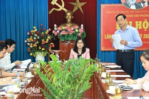 Đại biểu HĐND tỉnh thảo luận các báo cáo, dự thảo nghị quyết trình kỳ họp HĐND tỉnh cuối năm
