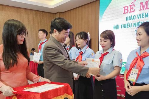 Gia Lai công nhận 41 giáo viên làm Tổng phụ trách Đội giỏi cấp tỉnh