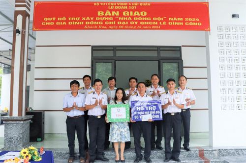 Lữ đoàn 101 bàn giao nhà đồng đội cho quân nhân khó khăn