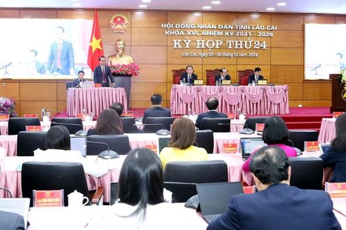 Chất vấn nhiều vấn đề 'nóng'