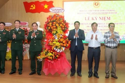 Bảo Lộc: Gặp mặt kỷ niệm 35 năm Ngày thành lập Hội Cựu chiến binh Việt Nam