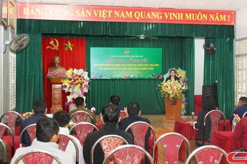 Hội Nông dân tham gia phân loại, thu gom và vận chuyển rác thải sinh hoạt ở nông thôn