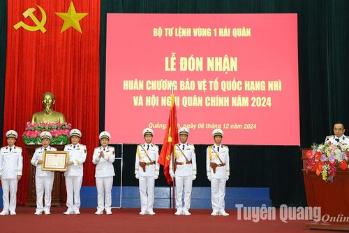 Vùng 1 Hải quân đón nhận Huân chương Bảo vệ Tổ quốc hạng Nhì