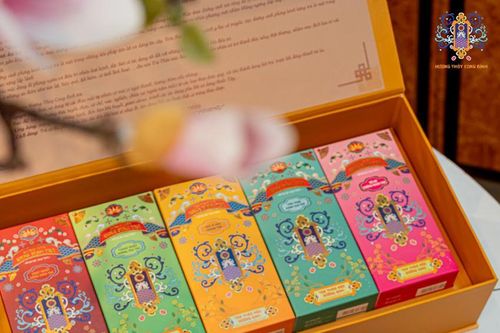 Câu chuyện Hương Thủy Cung đình Trà