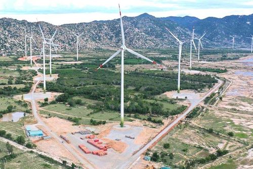 Tập đoàn Hà Đô (HDG) xem xét đầu tư 07 dự án điện gió, điện mặt trời mới