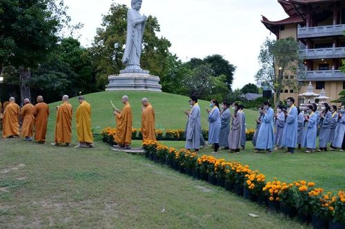 Hòa thượng Thích Lệ Trang thông tri việc tổ chức khóa tu Một ngày an lạc cho Đạo tràng Pháp Hoa