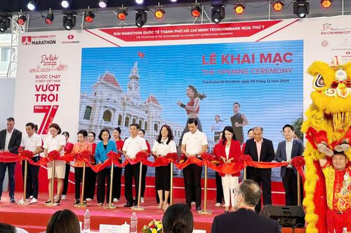 Chính thức khai mạc giải Marathon Quốc tế TP. Hồ Chí Minh mùa 7