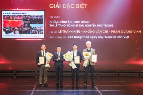 Lễ trao giải ảnh 'Khoảnh khắc Báo chí 2024' lần thứ 6