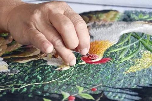 Nghề thêu tay Quất Động, khi kim chỉ xuyên thấu thời gian