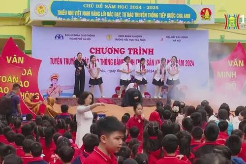 Tuyên truyền luật giao thông bằng sân khấu hóa