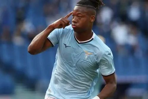 Noslin lập hat-trick, Lazio thắng dễ Napoli