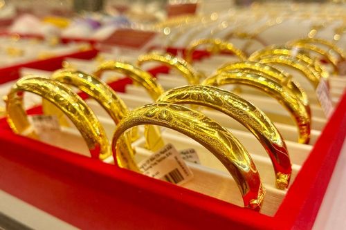 Tại sao lại gọi vàng ta, vàng Tây?