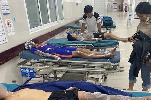 4 học sinh Quảng Bình nhập viện do tự chế pháo nổ theo công thức trên mạng