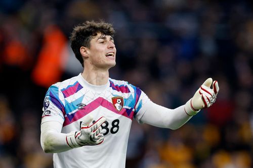 Kepa hóa 'người khổng lồ'