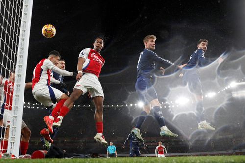 Cách chống bài phạt góc của Arsenal