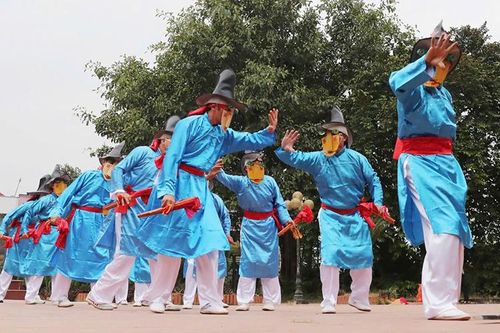 Nghìn năm trò diễn Xuân Phả
