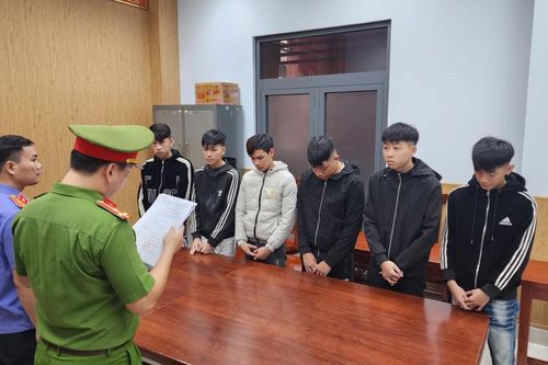 Tạm giam nhóm thanh niên 'choảng nhau' vì mâu thuẫn trên mạng xã hội
