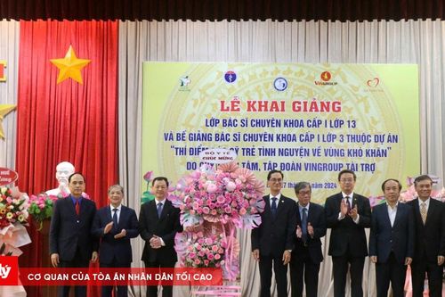 Cung cấp nguồn nhân lực có trình độ chuyên môn đáp ứng nhu cầu chăm sóc sức khỏe của nhân dân
