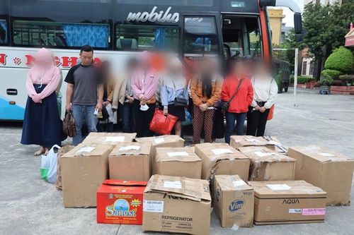 Cắt ghép hình ảnh nhạy cảm của khách hàng để cưỡng đoạt tài sản