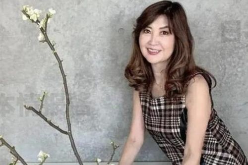Cụ bà 74 tuổi trẻ đẹp như 30 nhờ bí quyết 'lạ', nhất là cái số 2