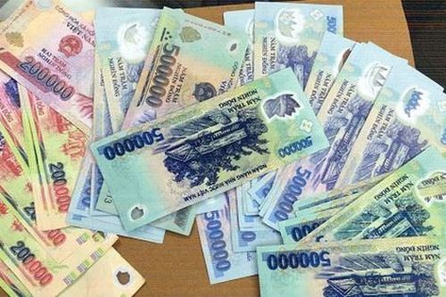 Dùng tiền giả để mua hàng, nhiều người trả giá đắt