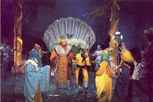 Trong 'Tây Du Ký' - Tứ Hải Long Vương là anh em, vậy họ là con của ai?