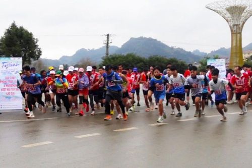 Ấn tượng giải Marathon vượt núi Tây Bắc Lào Cai năm 2024