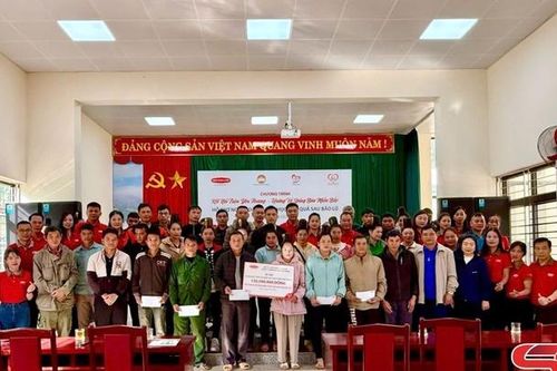 Dai-ichi Life Việt Nam tiếp tục hỗ trợ người dân ổn định cuộc sống sau bão lũ tại Sơn La