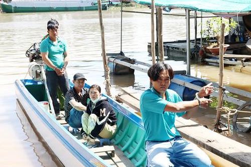 Phá đường dây đưa lượng lớn người vượt biên sang Campuchia đánh bạc
