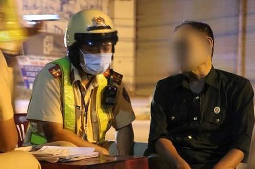 CSGT Công an TP.Thủ Đức phát hiện nhiều người vi phạm độ cồn 'khủng'