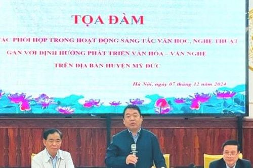 Sáng tác văn học, nghệ thuật gắn với định hướng phát triển văn hóa địa phương