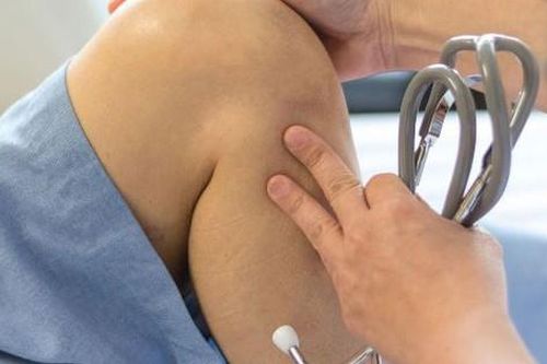 Trật khớp gối cần xử trí thế nào?