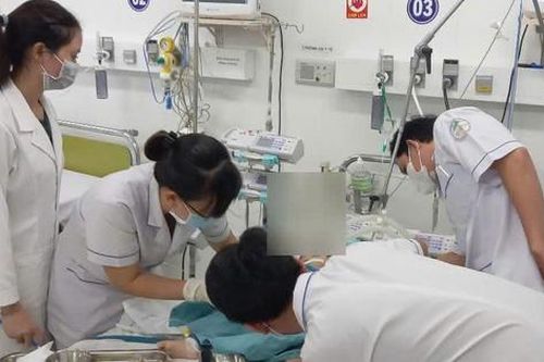 Nhiều hiểm nguy khi mắc sốt xuất huyết nặng mới đến viện