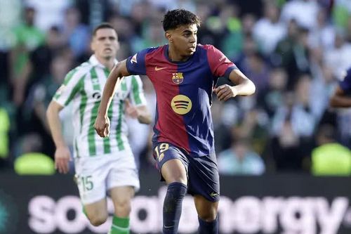 Barcelona nhận đòn đau phút bù giờ, chia điểm đầy đáng tiếc ở Liga