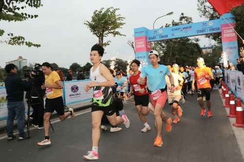 Chạy gây quỹ hỗ trợ bệnh nhân ung thư và lan tỏa năng lượng tích cực