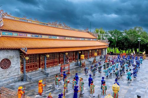 Gìn giữ và phát huy giá trị di sản văn hóa dân tộc tại vùng đất Cố đô