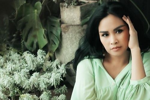Diva Thanh Lam đẹp buồn ở tuổi 55