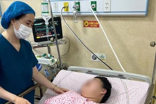 Phẫu thuật lấy thai thành công cho sản phụ nặng 128kg