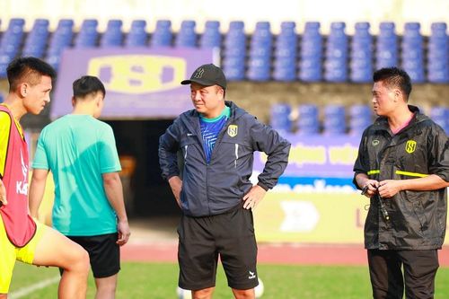 Sông Lam Nghệ An kiện toàn bộ máy ban huấn luyện