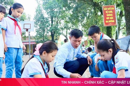 Thầy giáo hơn 23 năm gắn bó với hoạt động đội: 'Cảm ơn nghề đã chọn tôi'