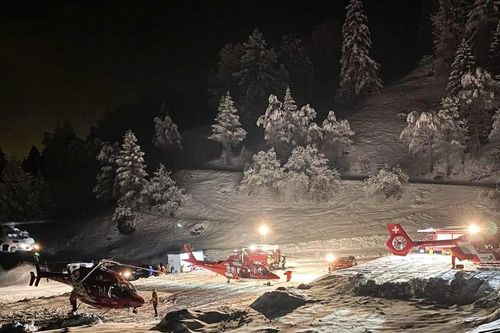 Thụy Sĩ: Cứu sống ba người bị chôn vùi do lở tuyết ở dãy Alps
