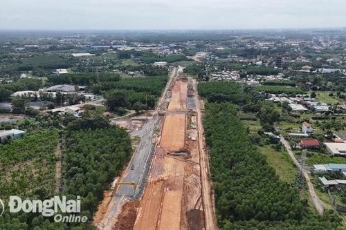 Cấp phép khai thác đất đắp tại 1 vị trí để phục vụ thi công Dự án Đường cao tốc Biên Hòa - Vũng Tàu
