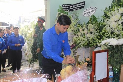 Trung ương Đoàn, Tỉnh đoàn viếng, thăm gia đình các liệt sĩ của Đồng Nai hy sinh khi diễn tập tại Trường bắn Quốc gia khu vực 3