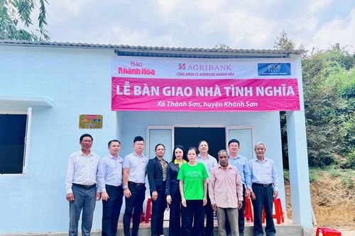 Huyện Khánh Sơn và Khánh Vĩnh: Đạt tiêu chí thoát huyện nghèo