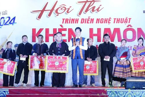 Đội Xín Mần giành giải Nhất Hội thi trình diễn nghệ thuật khèn Hmông