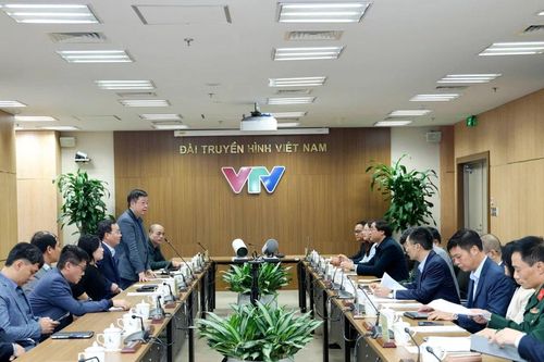 Chủ tịch UBND tỉnh Trịnh Xuân Trường làm việc với lãnh đạo Đài Truyền hình Việt Nam về tiến độ khu tái định cư Làng Nủ và Nậm Tông