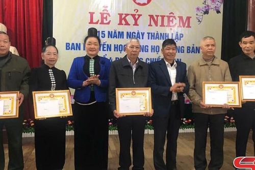 Kỷ niệm 15 năm ngày thành lập Ban khuyến học dòng họ Quàng bản Bó, tổ 4, phường Chiềng An