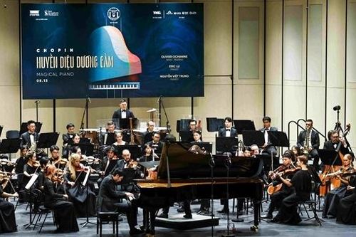 Nghệ sĩ piano tài năng của Việt Nam và Hoa Kỳ hội ngộ tại Nhà hát Hồ Gươm